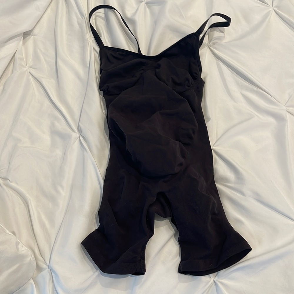 Skims MATERNITY shapewear